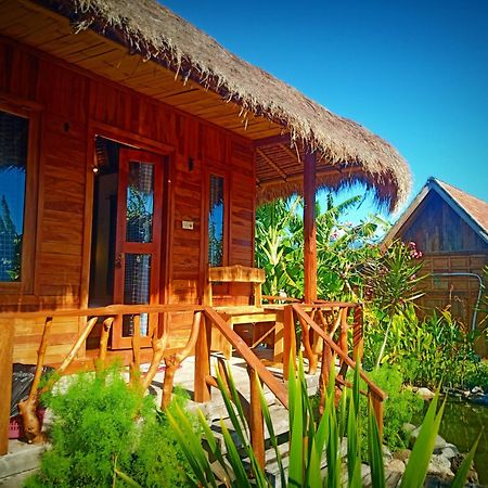 Umah Kayu 2-Menjangan Homestay Banyuwedang Ngoại thất bức ảnh